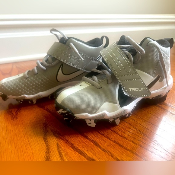 Nike Shoes New Mike Trout Youth Baseball Cleats Size 2y Poshmark